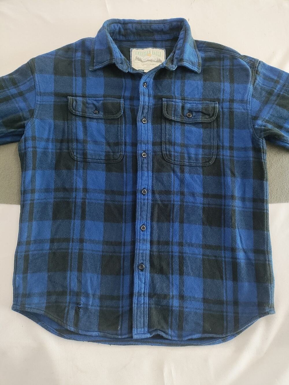 American Eagle Outfitters Plaid Heavy Flannel Buttton Up Shirt Size Medium